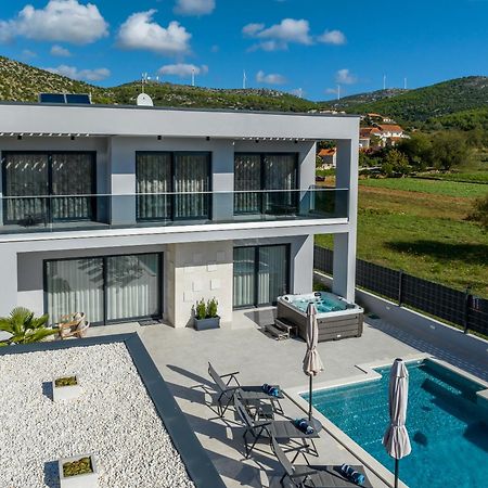 Luxury Villa Diana With Heated Pool And Jacuzzi Dograde Экстерьер фото
