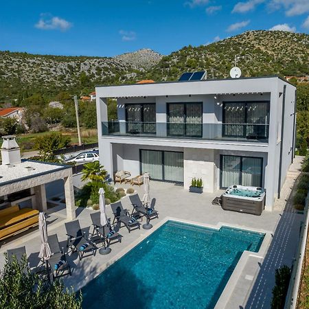 Luxury Villa Diana With Heated Pool And Jacuzzi Dograde Экстерьер фото