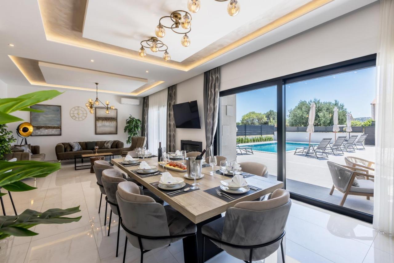 Luxury Villa Diana With Heated Pool And Jacuzzi Dograde Экстерьер фото