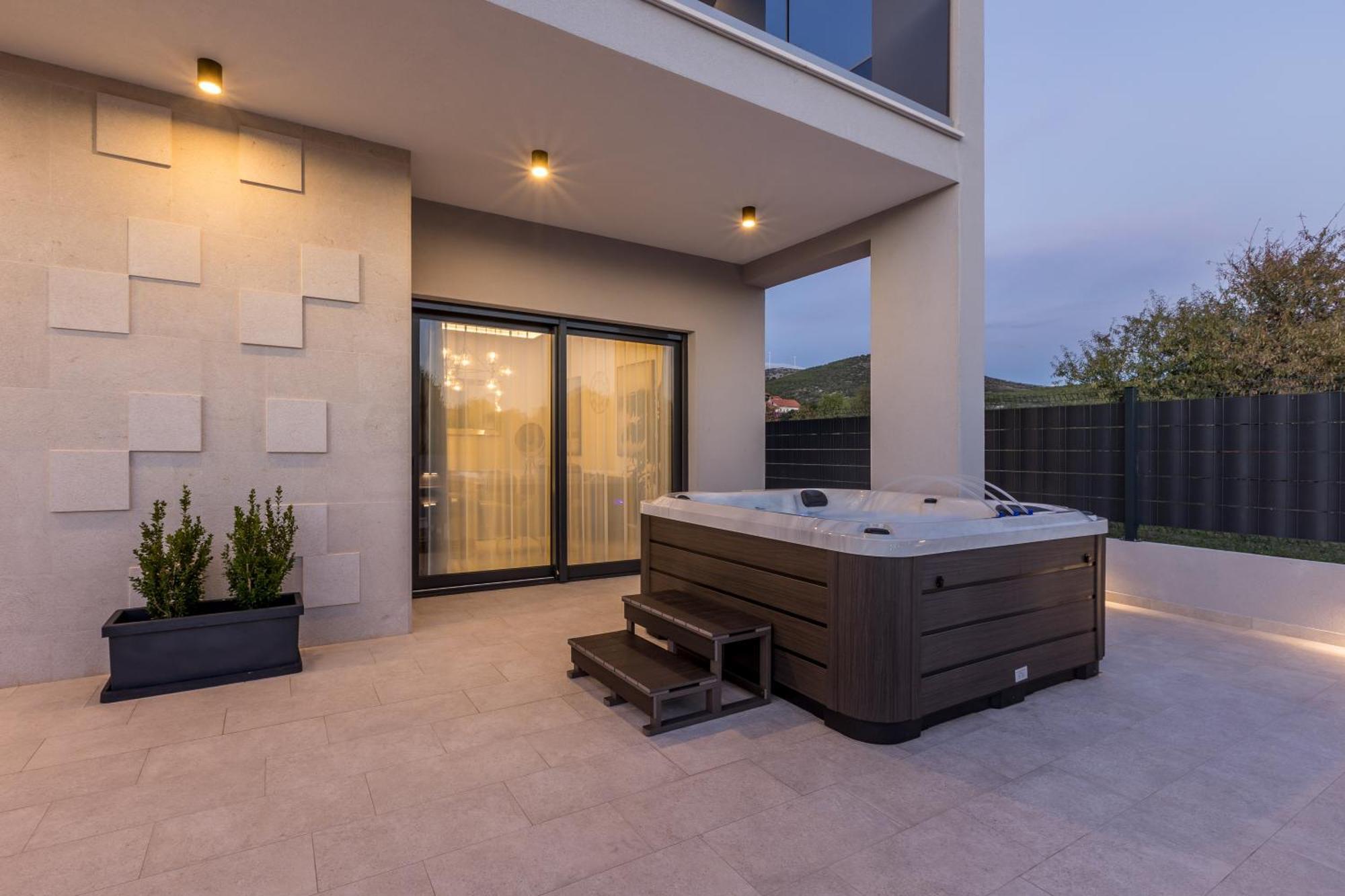 Luxury Villa Diana With Heated Pool And Jacuzzi Dograde Экстерьер фото
