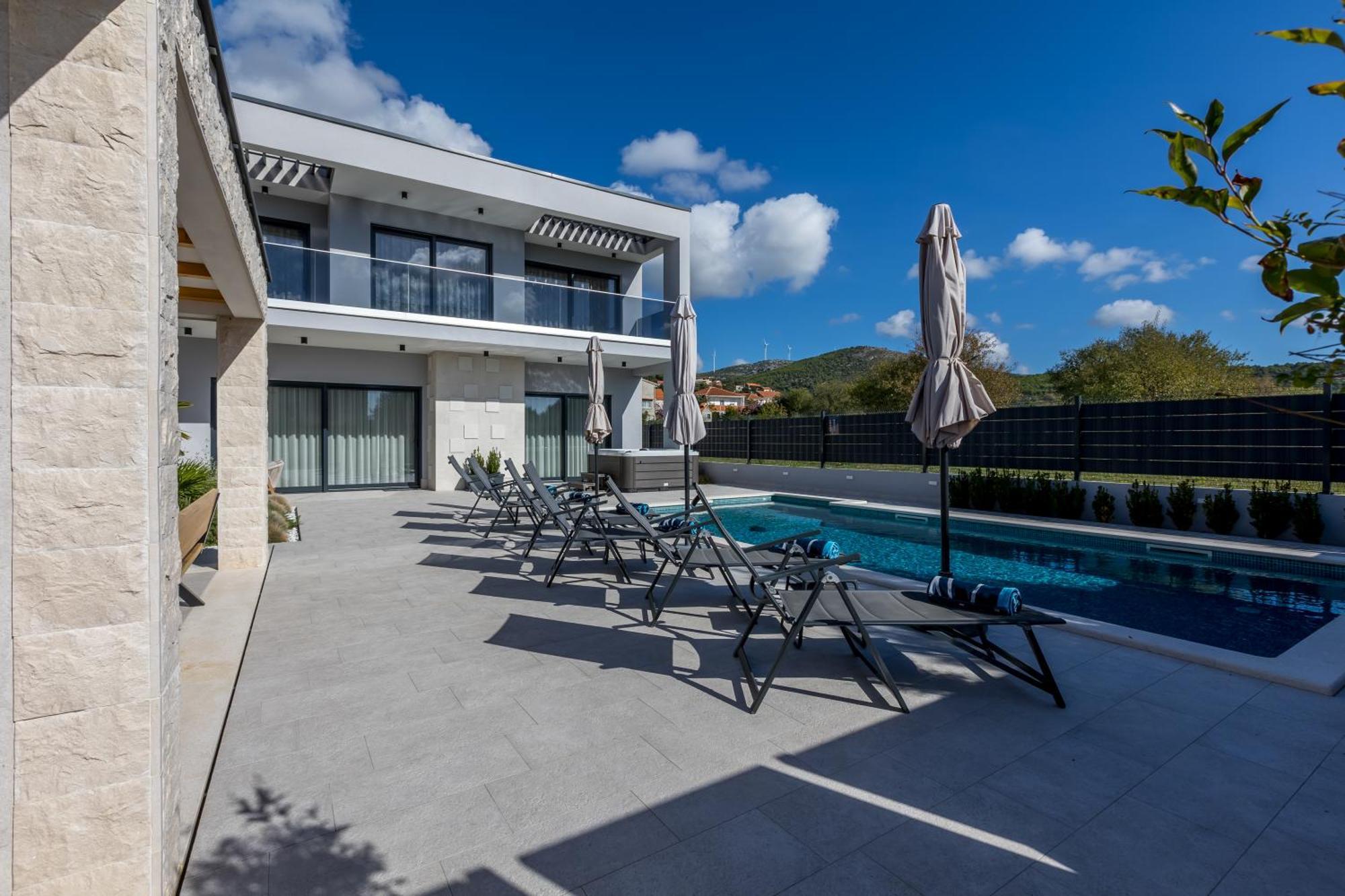 Luxury Villa Diana With Heated Pool And Jacuzzi Dograde Экстерьер фото