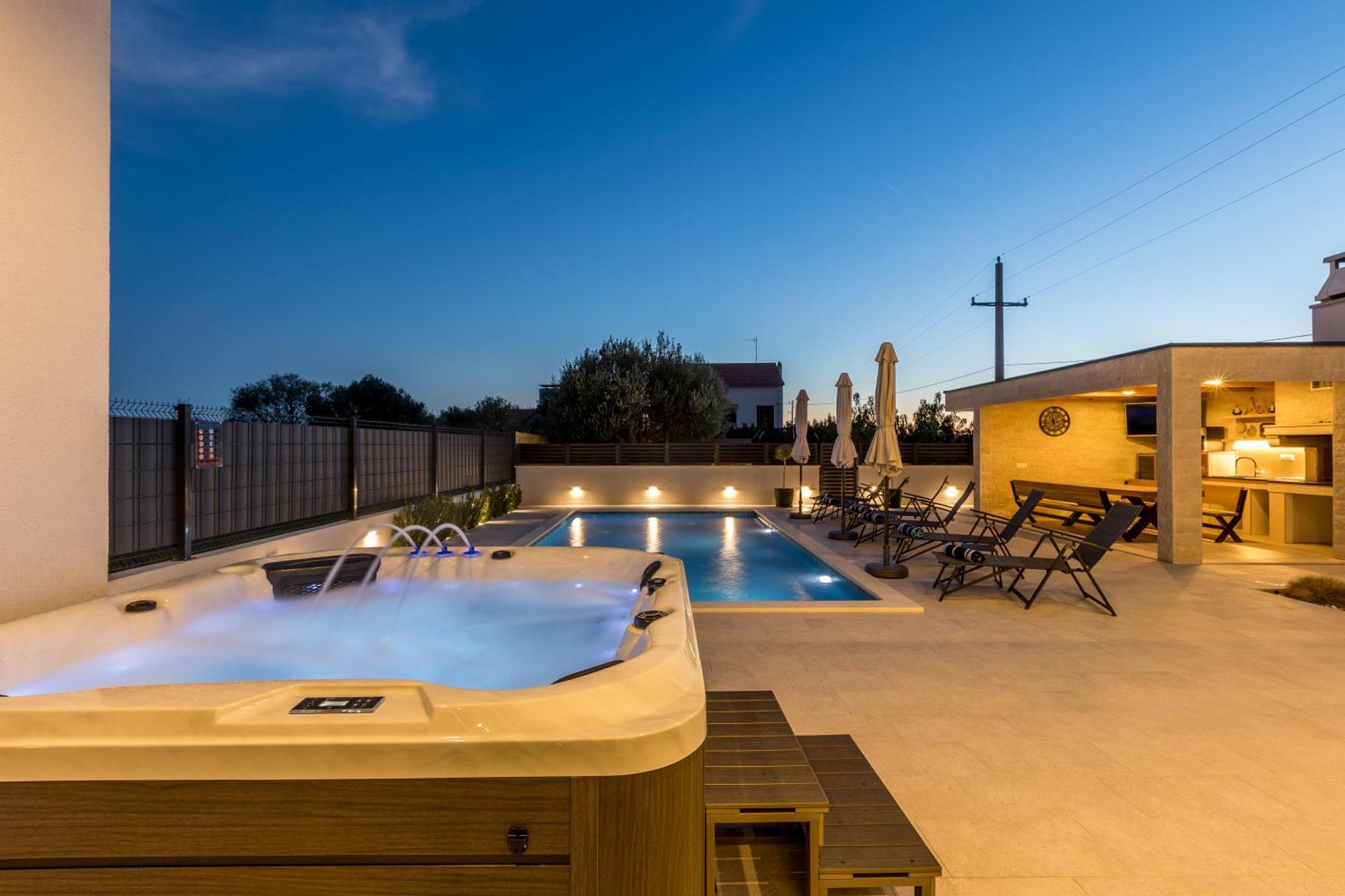 Luxury Villa Diana With Heated Pool And Jacuzzi Dograde Экстерьер фото