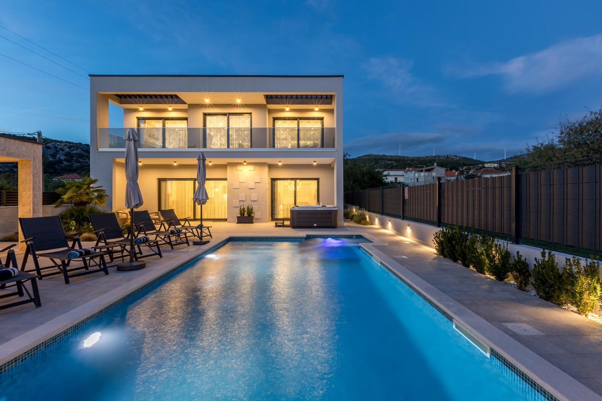 Luxury Villa Diana With Heated Pool And Jacuzzi Dograde Экстерьер фото
