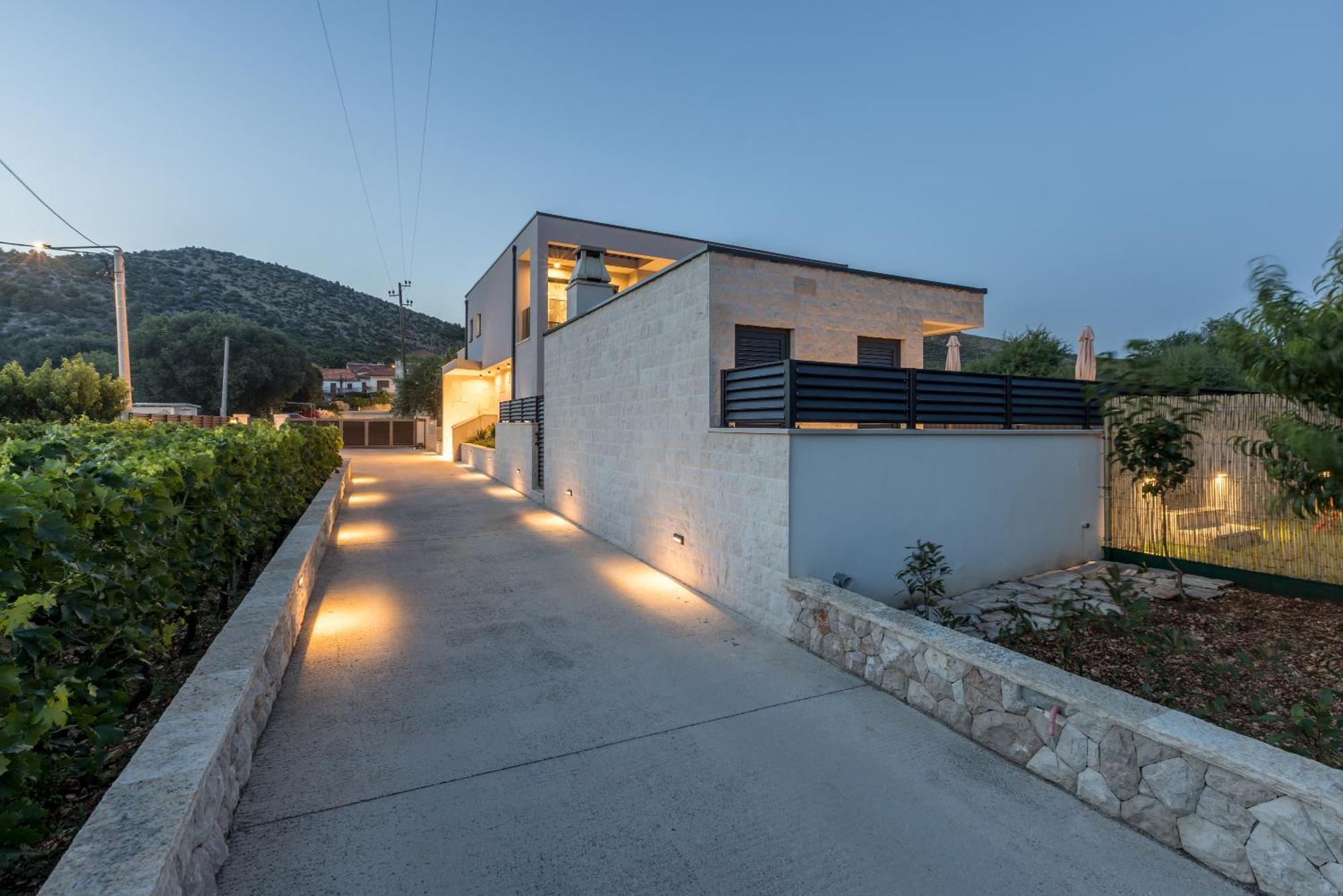 Luxury Villa Diana With Heated Pool And Jacuzzi Dograde Экстерьер фото