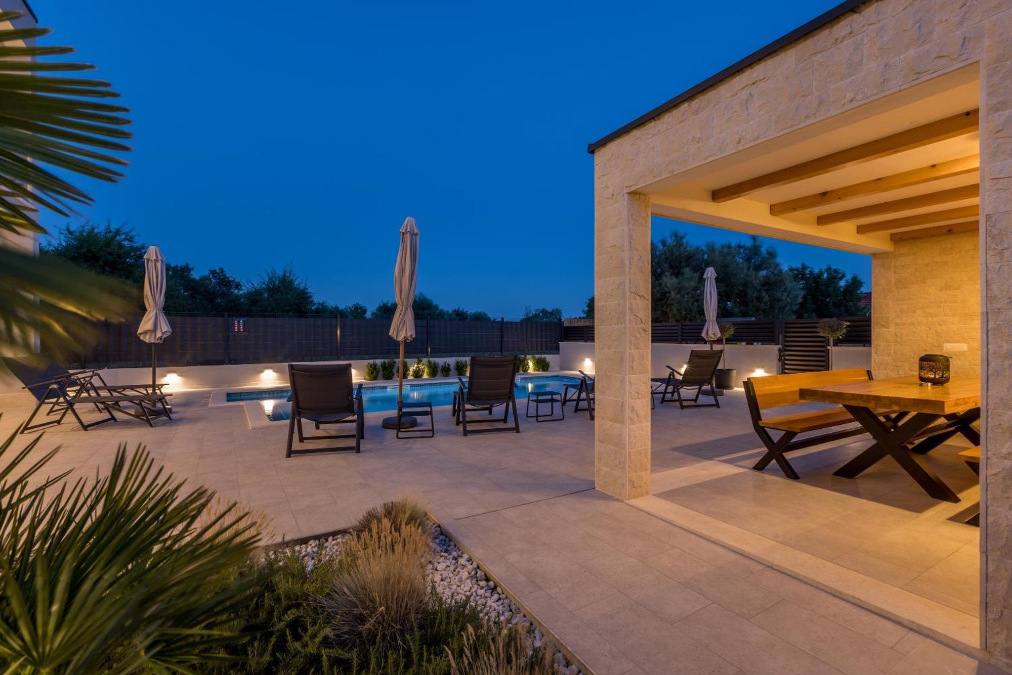 Luxury Villa Diana With Heated Pool And Jacuzzi Dograde Экстерьер фото